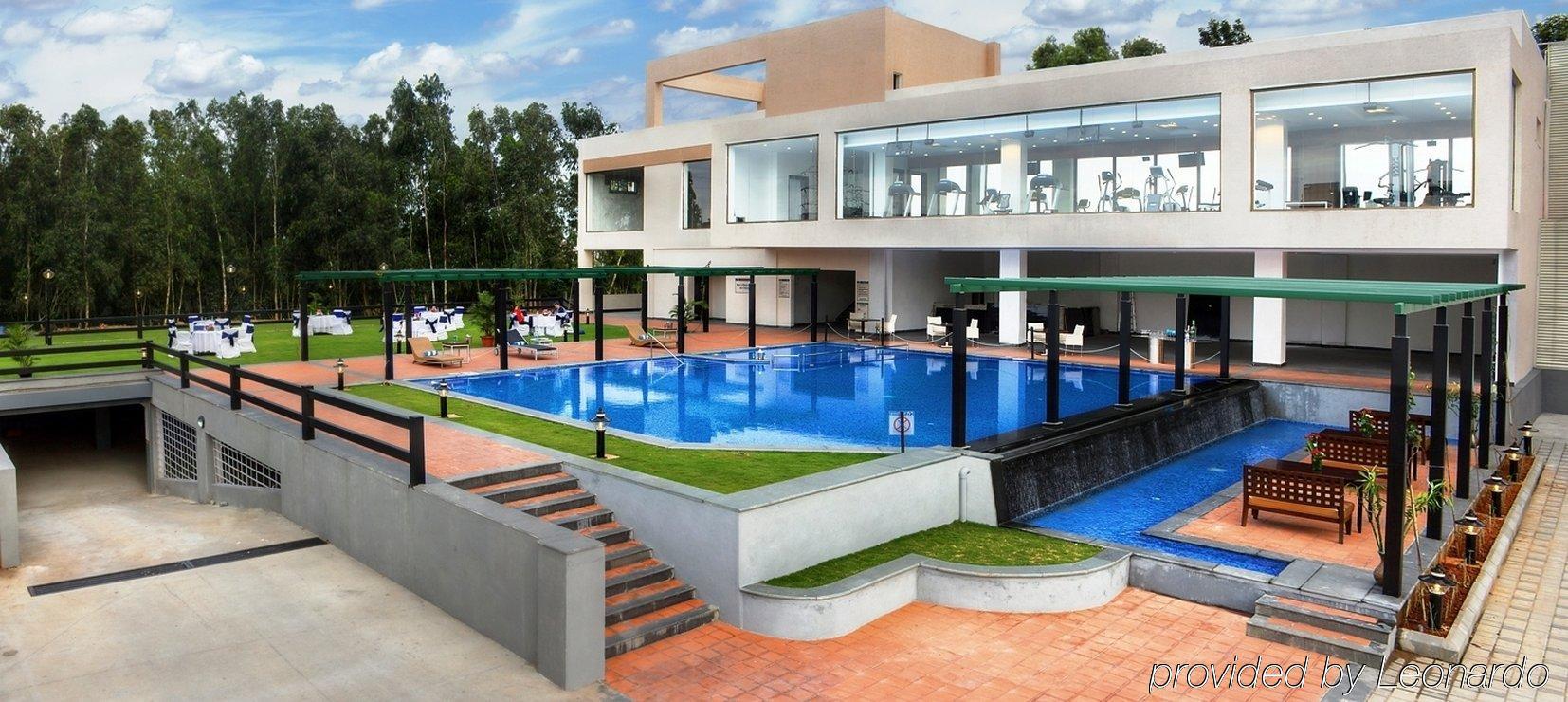 Trinity Hotel Bengaluru Bangalore Exterior foto