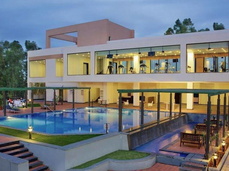 Trinity Hotel Bengaluru Bangalore Exterior foto