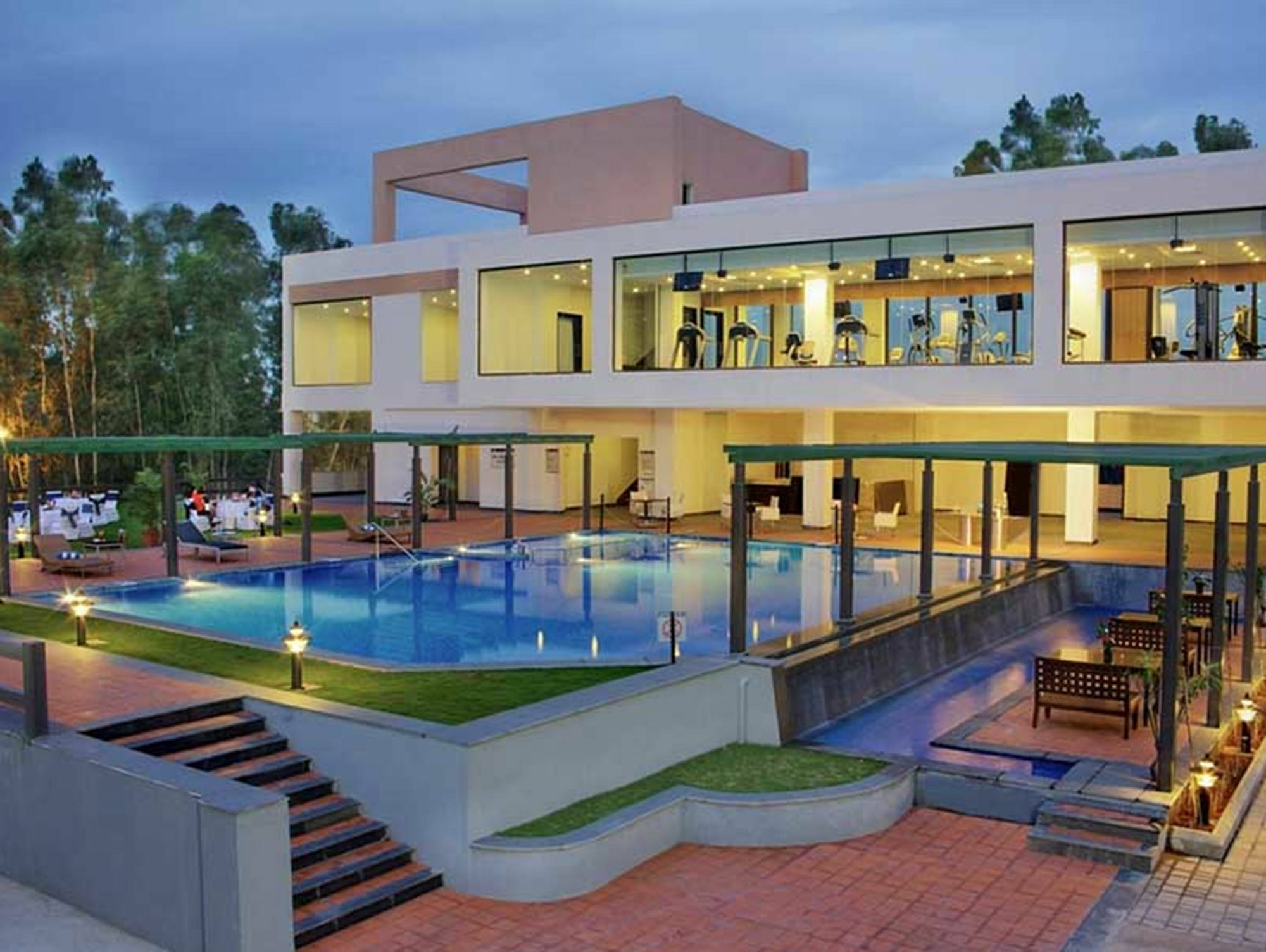 Trinity Hotel Bengaluru Bangalore Exterior foto